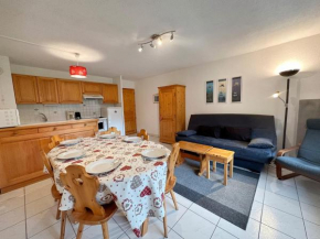 Appartement avec terrasse et garage à 5min du centre, calme, proche randonnées - FR-1-624-68